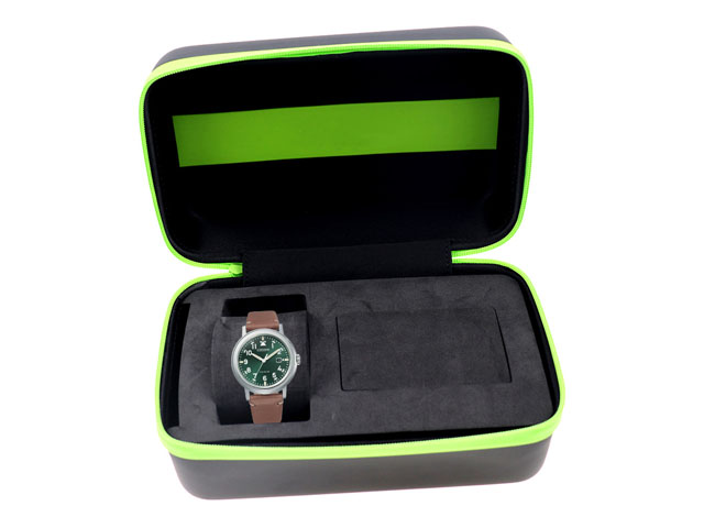 Black leather watch box personalized die cutting EVA foam insert green zipper closure